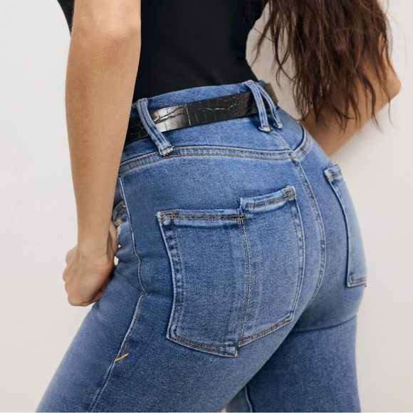 Good American High Rise Blue Jeans - Picture 4 of 10